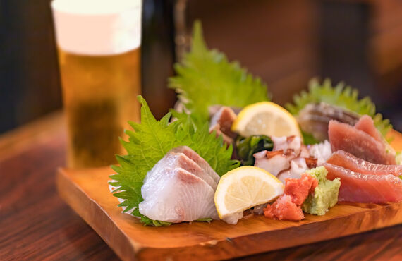 柳川で新鮮な刺身とお酒が楽しめる居酒屋として好評を寄せられています